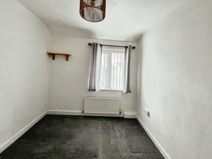 Bedroom- click for photo gallery